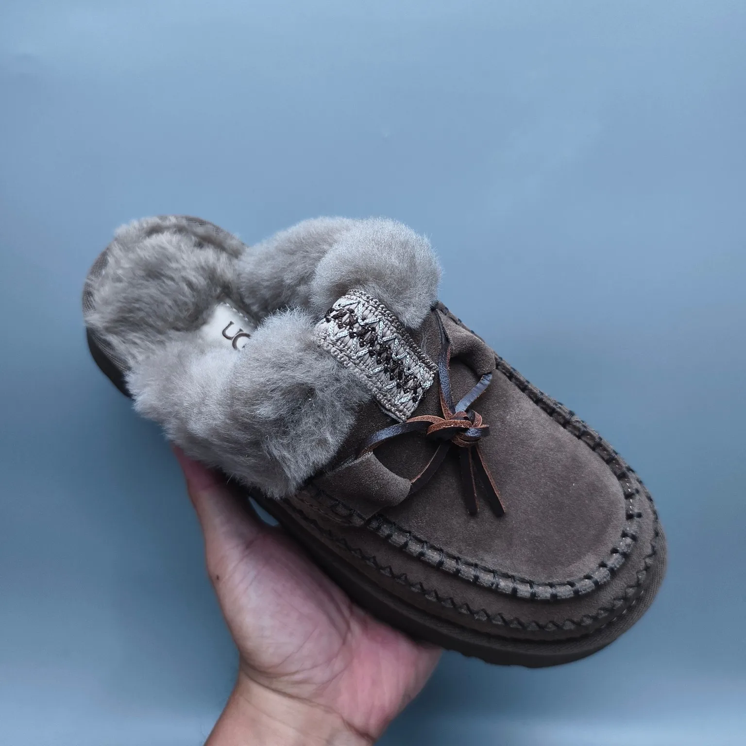 💰480 UGG sheepskin all-in-one snow boots 8260 lace-up thick-soled casual slippers Color: Maroon Antelope Brown Matching code: 35-40